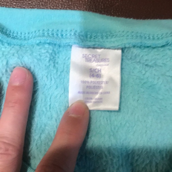 Velour v-neck sweatshirt - Picture 5 of 6